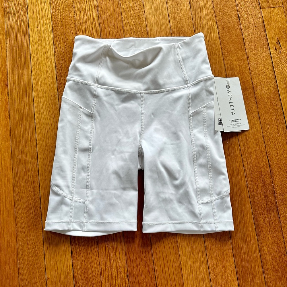 White athleta 7 “ short bike shorts
